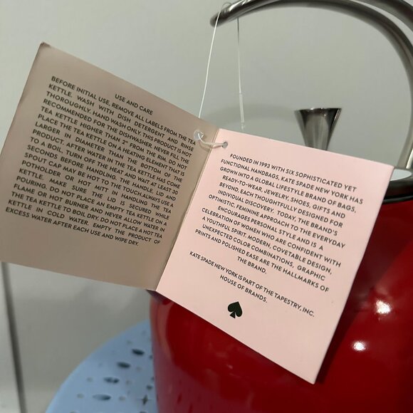 Kate Spade New York Make It Pop Red Tea Kettle NWT - Picture 3 of 5